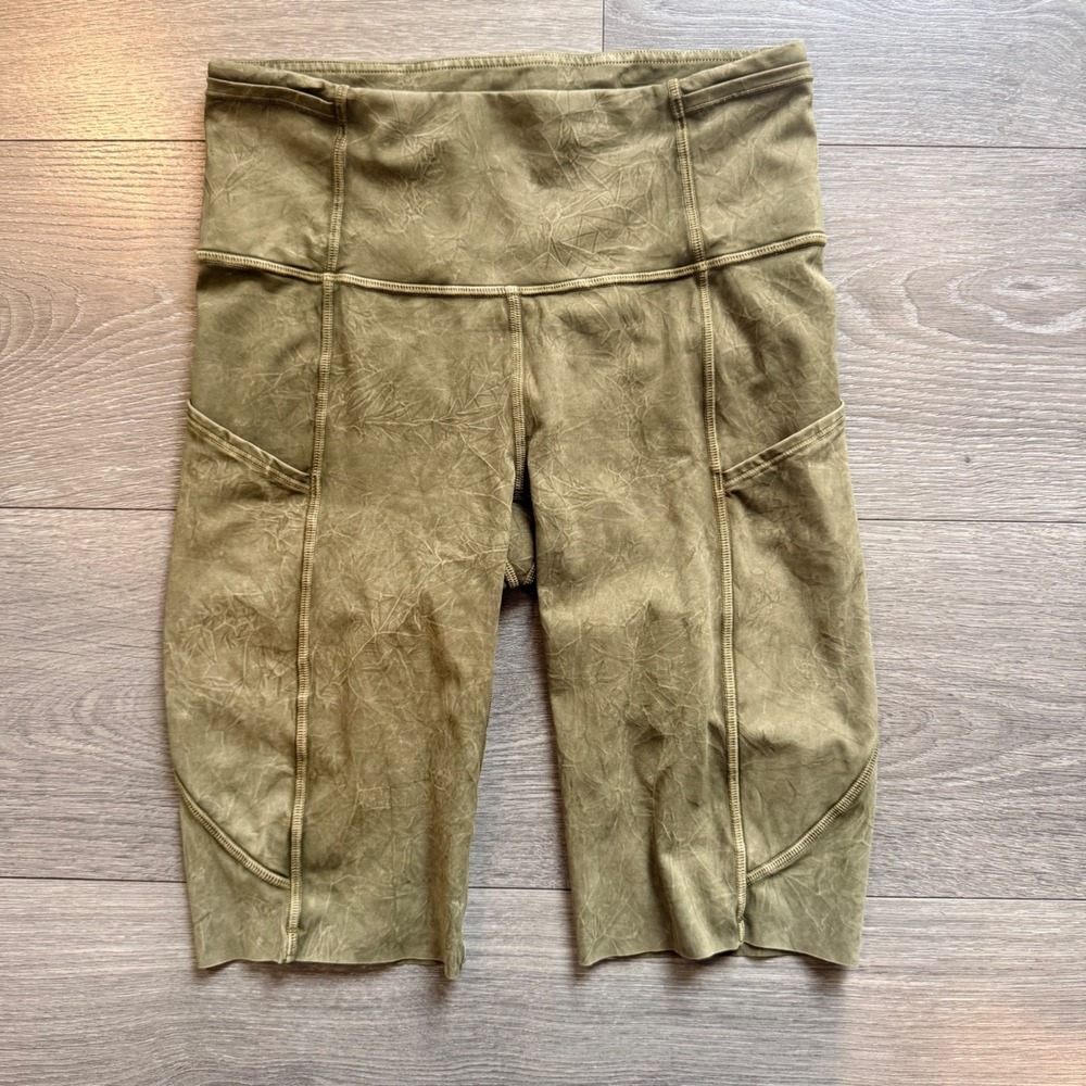 Lululemon Align High Rise Short‎ 6 Inch Washed Camo Green Size 4